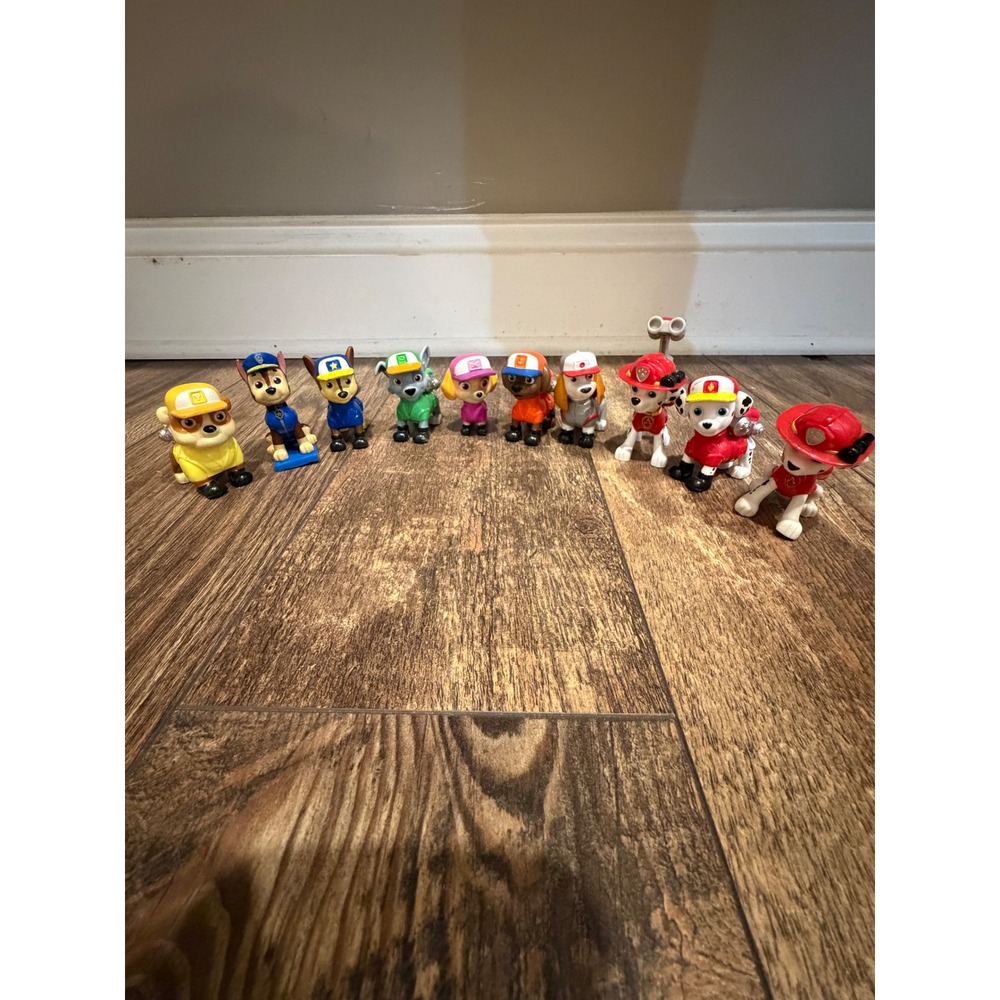 Paw Patrol Figure Lot of 10 Chase Marshall Skye Rubble Rocky Zuma Toy Pups